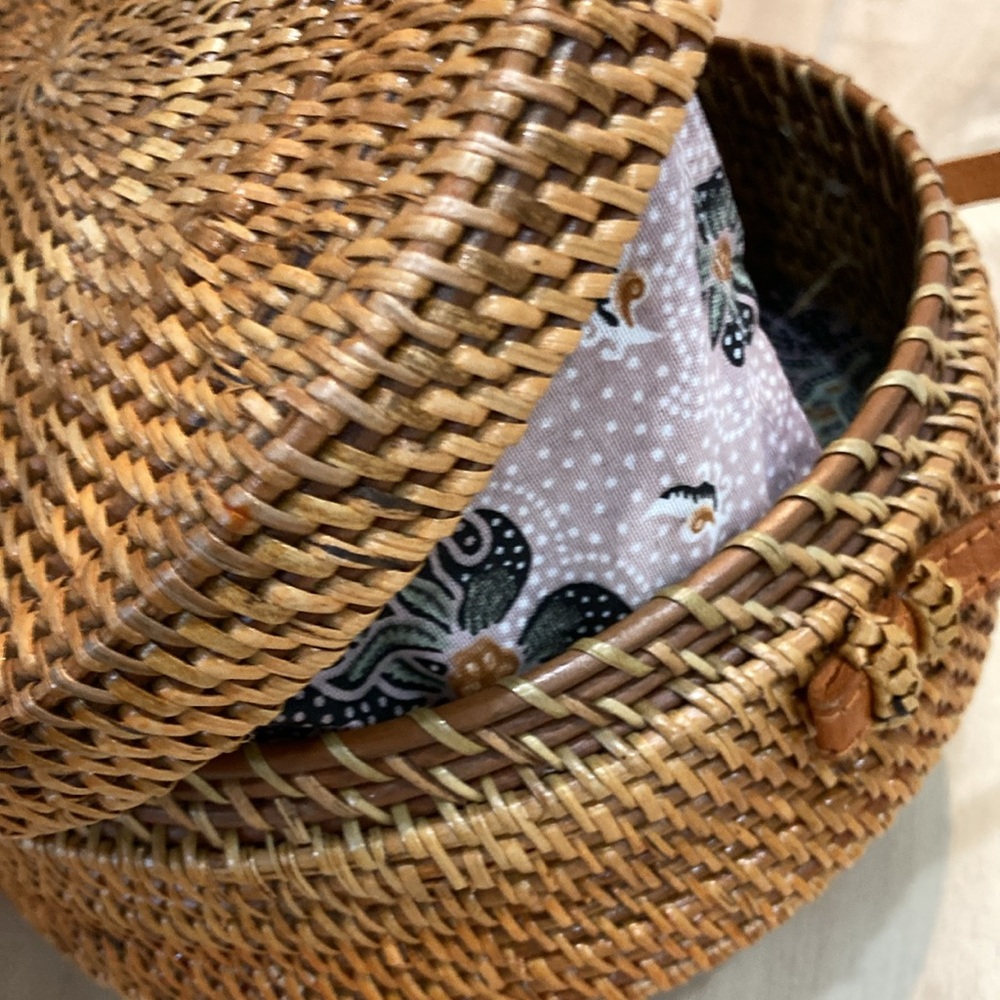 Round rattan satchel - Picture 10 of 11